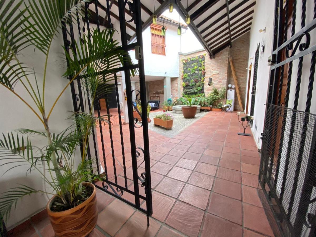 Hotel Casa Bresse Кали Экстерьер фото