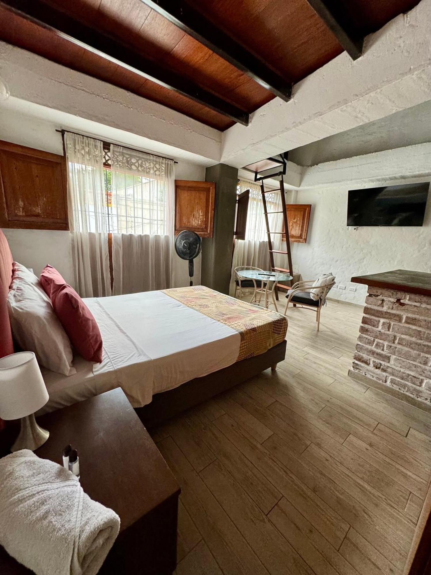 Hotel Casa Bresse Кали Экстерьер фото