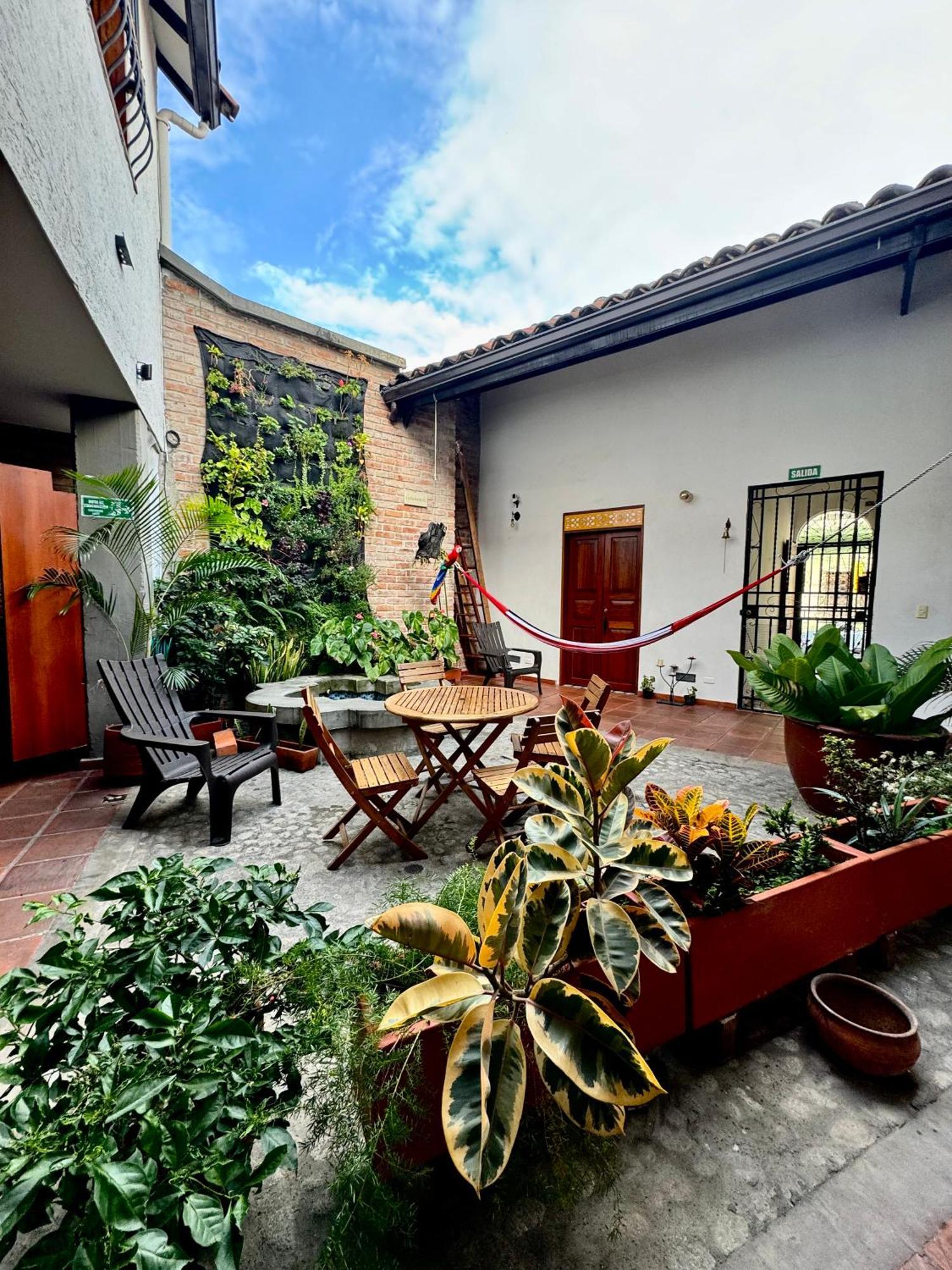 Hotel Casa Bresse Кали Экстерьер фото