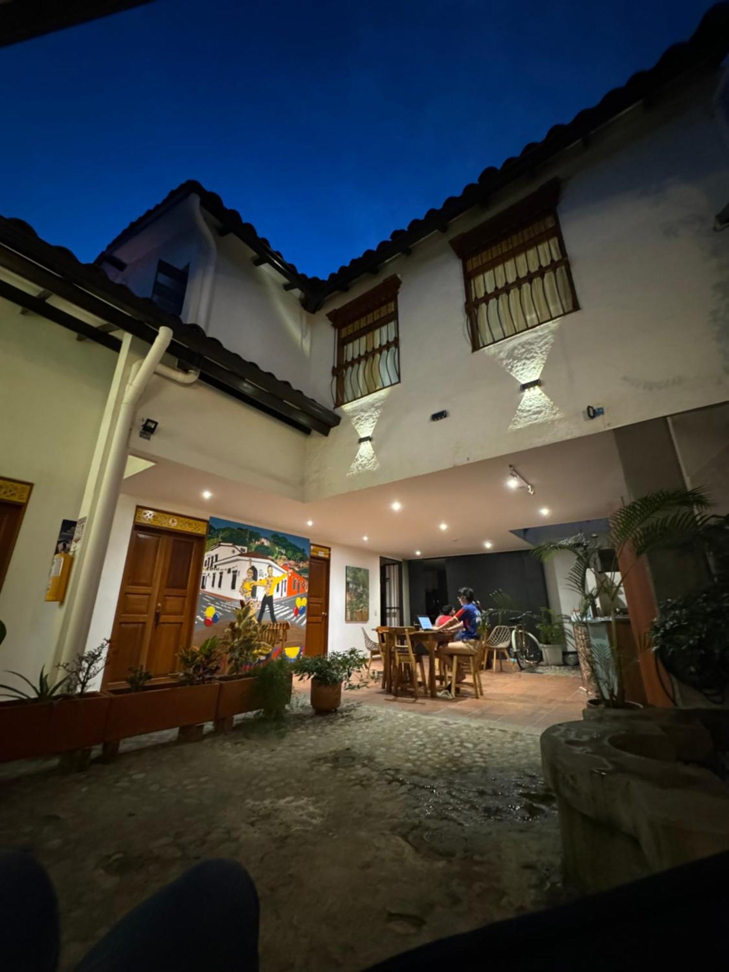 Hotel Casa Bresse Кали Экстерьер фото