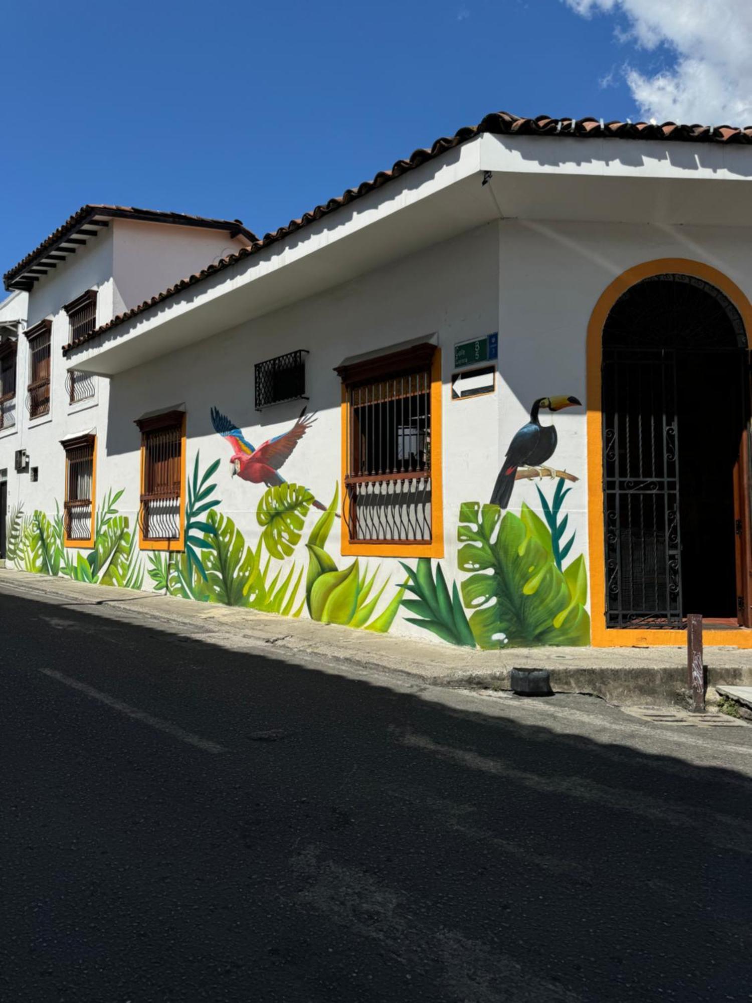 Hotel Casa Bresse Кали Экстерьер фото